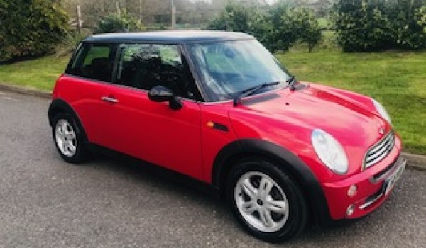 2006 / 56 MINI One AUTOMATIC with Pepper Pack In Chili Red