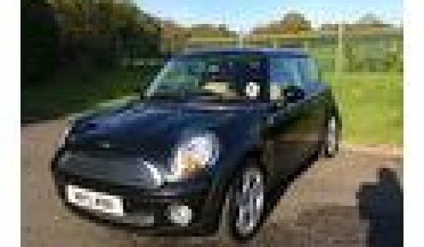 Too late – Francessca has chosen this 2007/57 Astro Black Cooper Chili pack Low milage