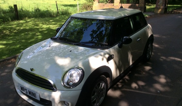 Valerie has chosen this 2012 / 62 Plate MINI One in Pepper White with only 1 owner from new 27500 miles