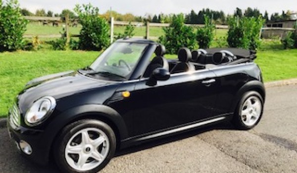 Heidi from Skipton in Yorkshire is having this 2009 MINI Cooper Convertible with Full Lounge Leather Heated Seats & Full Service History