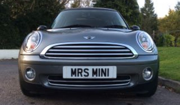 2010 MINI Hatch 1.6 Cooper Graphite with RIDICULOUSLY LOW MILES