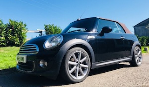 2014 / 64 LIMITED EDITION MINI ONE HIGHGATE CONVERTIBLE BLACK with Full Leather Heated Seats & So Much More – Serviced by MINI