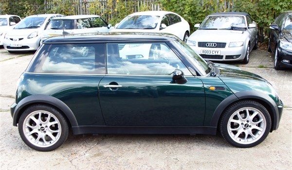 Katharine is having this 2005 MINI Cooper Chili Pack British Racing Green Low Miles & High Spec with Sunroof & So Much More