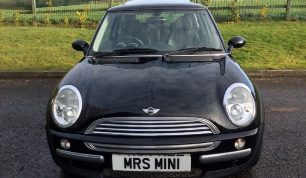 Giles has chosen this for his lovely wife – 2004 BLACK MINI COOPER AUTOMATIC 1.6 with SAT NAV PANORAMIC SUNROOF & LEATHER