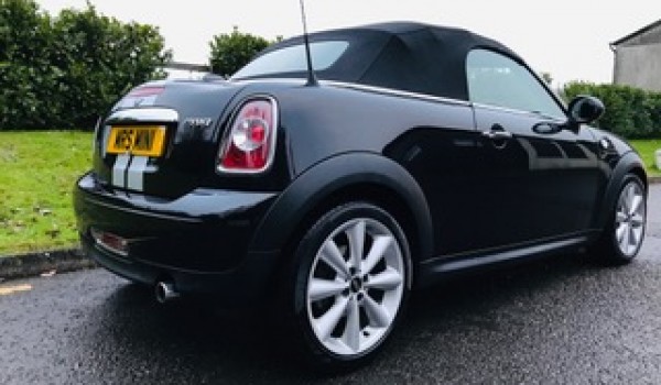 ONE LUCKY LADY IS GOING TO LOVE THIS BIRTHDAY PRESSIE!!   2012 Mini Cooper Roadster Automatic in Black with Sat Nav & Heated Leather Seats