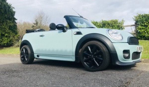 Gone for the second time is Duncan (after the lead Singer From Blue) came back to us & has gone again to Janet and her partner… He’s a 2011 Ice Blue MINI One Convertible with HUGE SPEC including Blu Teeth !!