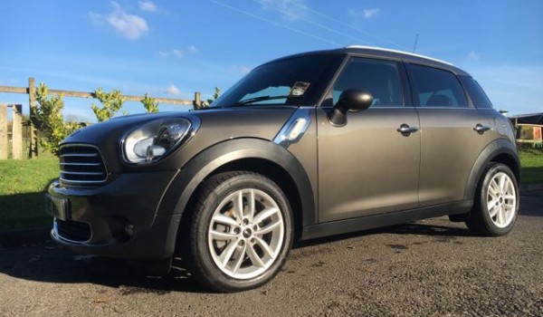 We are thrilled that Brian has chosen to make this his Second MINI from us – 2012 / 62 MINI Cooper D Countryman with Chili Pack in Royal Grey with 26K Miles & Loads of Extras