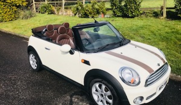 2009 MINI Cooper Convertible with Chocolate Hood & matching Lounge Leather Sports Seats