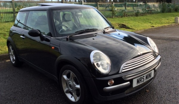 Giles has chosen this for his lovely wife – 2004 BLACK MINI COOPER AUTOMATIC 1.6 with SAT NAV PANORAMIC SUNROOF & LEATHER