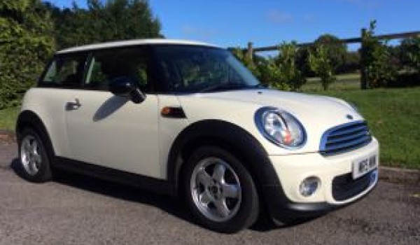 Deposit taken from Deniz on this 2011 MINI One Auto Pepper White Called Polo Because She’s Mint