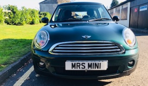 Deposit taken 2009 / 59 MINI Cooper Automatic in British Racing Green with Air Con – VALUE FOR MONEY