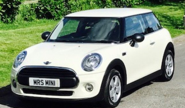 SOLD as David & Faye chose this 2015 MINI One (Media XL pack) 1.2 Automatic in Pepper White with 6500 Miles (start/stop) (112 g/km, 102 bhp)