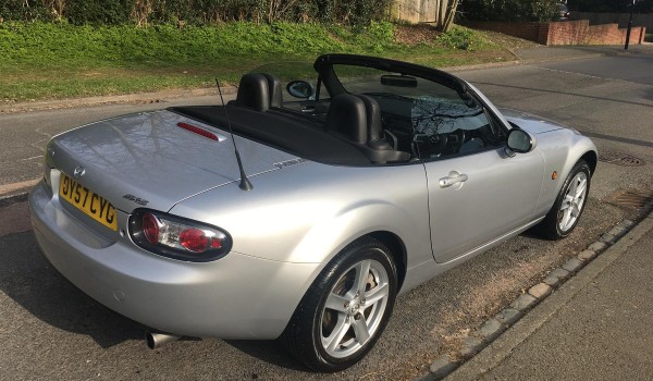 Tom chose this 2007 / 57 Mazda Mk3 Silver Service History.