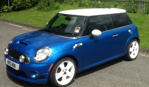 Mandy’s having this 2009 MINI Cooper S with Stunning Body Kit & Lots of extras – Loving the white wheels but could come with black or silver if you prefer