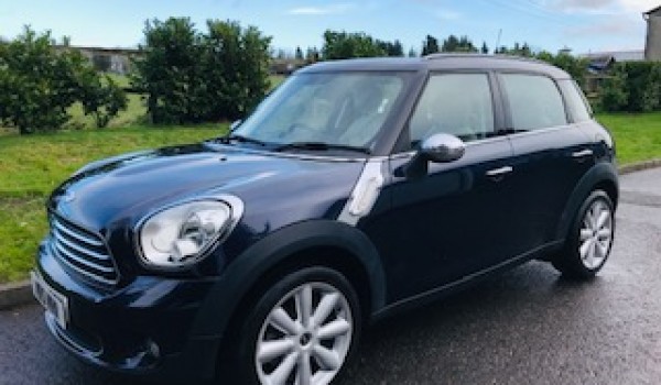 2014 MINI Cooper Countryman with Very LOW MILES – 17K & Cream Leather Sports Seats