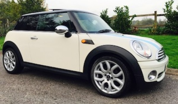 2008 MINI COOPER AUTOMATIC in Pepper White with Chili Pack & 12 MINI Service Stamps – Well Loved!