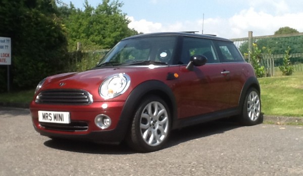 Pippa has chosen this as her 2nd MINI from us – Hope you have as much enjoyment from this MINI as your first one Pippa – 2007 MINI COOPER WITH PANORAMIC GLASS SUNROOF & CHILI PACK – OH & LOW LOW MILES TOO
