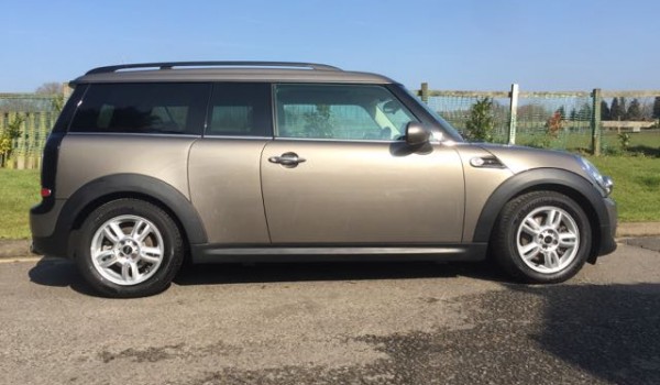 The beautiful Sally has collected her 2012 MINI One Clubman Diesel in Velvet Silver with HUGE SPEC