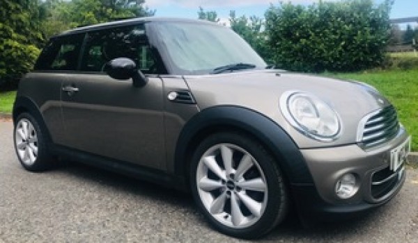 Rob has chosen this 2011 Mini Cooper D Auto with HUGE SPEC incl Sunroof, Leather & more