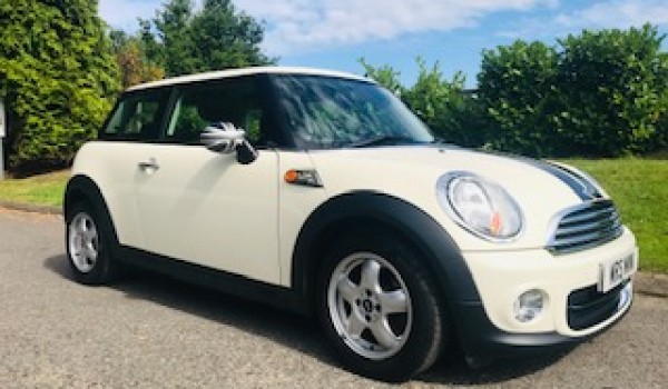 2011 MINI One in Pepper White with Pepper Pack & Bluetooth