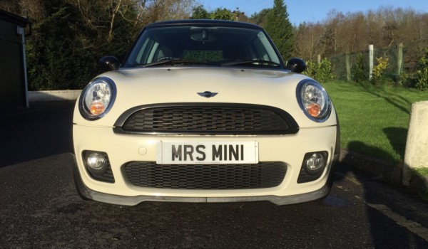 2009 MINI Cooper in Pepper White with John Cooper Works Bodykit & High Spec