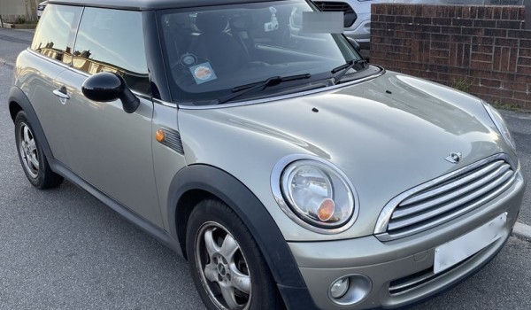 2008 MINI Cooper Automatic with Pepper Pack & 14 Service History Stamps