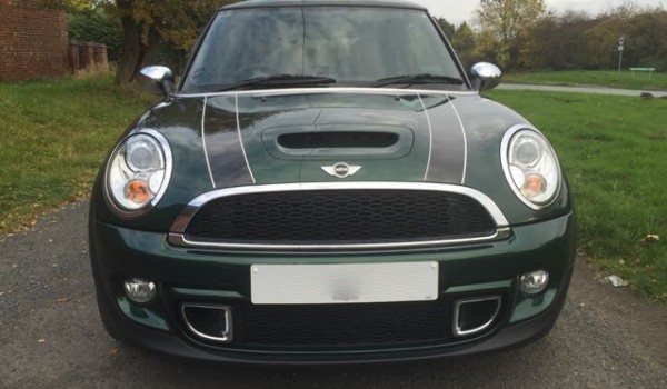 James decided this is going to be his MINI – 2011 MINI Cooper S in Iconic British Racing Green – HUGE SPEC – Sunroof, Bluetooth, Leather Heated Sports Seats