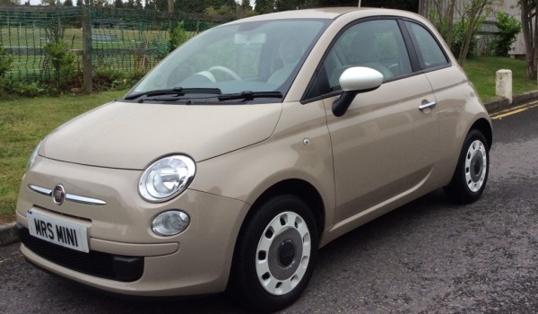 2013 FIAT 500 COLOUR THERAPY WITH STUNNINGLY LOW MILES 8500 & 1 OWNER FROM NEW