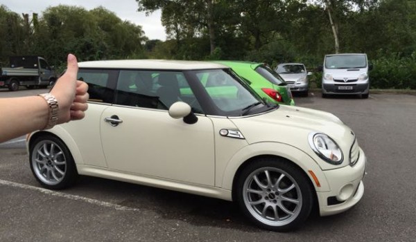 Rebecca has chosen this 2010 MINI Cooper Chili Pack in Pepper White with Half White Leather Bodykit & Bluetooth