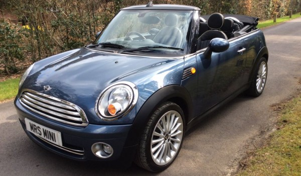 Juliette has decided this could be her Wedding Car, Congratulations…..   2009 MINI Cooper Convertible in Horizon Blue with Bluetooth, Full Leather Heated seats & so much more