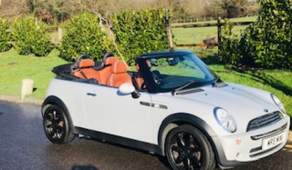 2008 Limited Edition MINI Cooper Convertible SIDEWALK in White Silver (Rare Colour) Full Service History & STUNNING