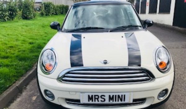 One Lucky lady has this fantastic 21st Pressie coming her way!  2009 / 59 MINI Cooper Chili Pack with Very Low Miles & John Cooper Works Alloy Wheels