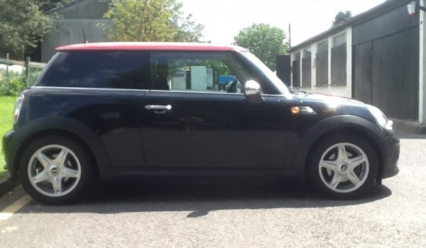 Sold to Liz who is now driving this 2010 / 60 MINI ONE Diesel – with a few nice little extras