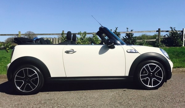 2010 MINI Cooper S Convertible Pepper White Huge Spec