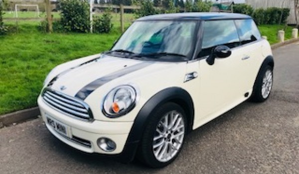 One Lucky lady has this fantastic 21st Pressie coming her way!  2009 / 59 MINI Cooper Chili Pack with Very Low Miles & John Cooper Works Alloy Wheels