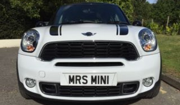 2013 MINI Countryman Cooper S Light White with ridiculously low miles