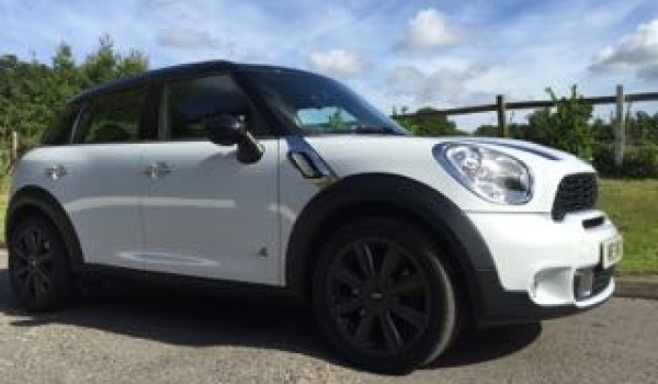 2013 MINI Countryman Cooper S Light White with ridiculously low miles