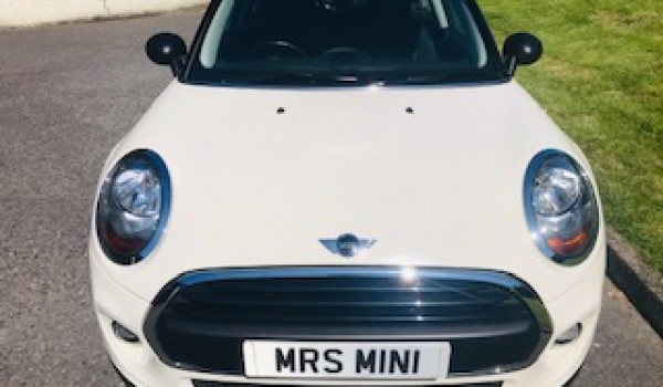 Vanessa chose this 2014 / 64 MINI One 1.2 One (Media XL) Hatchback 3dr with Sat Nav & More