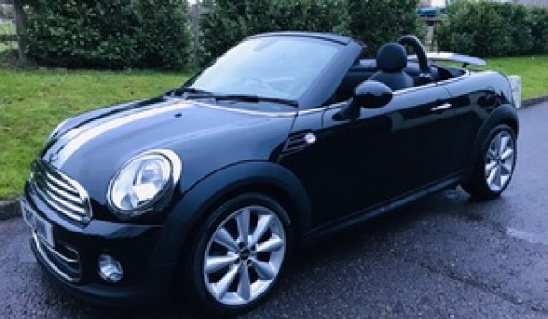 ONE LUCKY LADY IS GOING TO LOVE THIS BIRTHDAY PRESSIE!!   2012 Mini Cooper Roadster Automatic in Black with Sat Nav & Heated Leather Seats