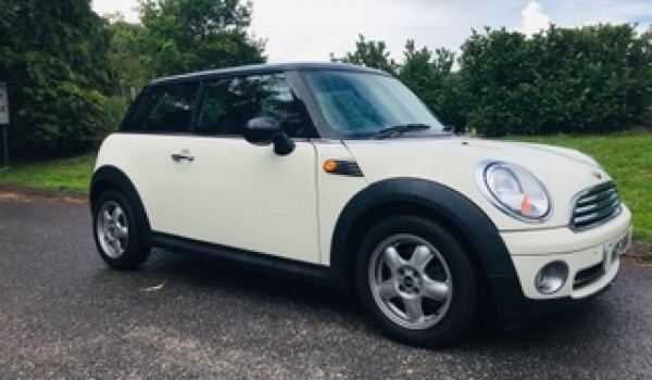 2010 Mini Cooper In Pepper White with Pepper Pack & Low Miles