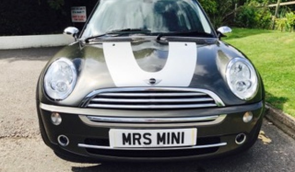 2006 MINI Cooper Park Lane with Full Lounge Leather Heated Seats & Chili & Visibility Packs too