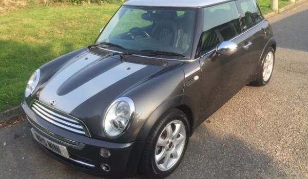 Bob & his wife have chosen this 2006/55 MINI Cooper Park Lane Automatic Height of Luxury In Royal Grey with Fabulous Spec