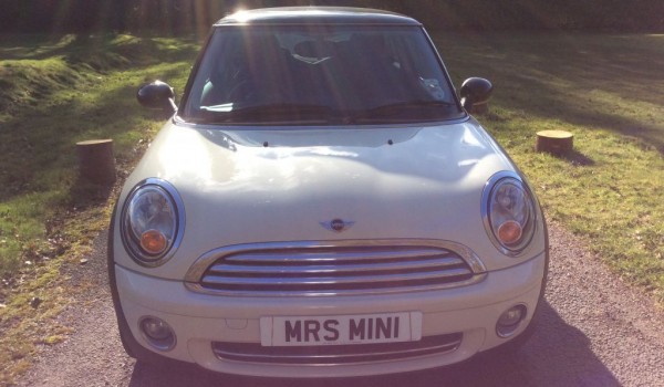 2009 MINI Cooper in Pepper White with Chilli Pack & Black John Cooper Works Wheels – which can be changed if you prefer