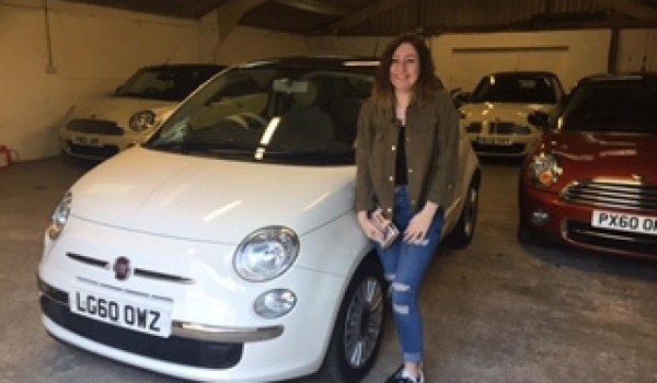 Leanne’s dad is treating her !!  2010 Fiat 500 Lounge White